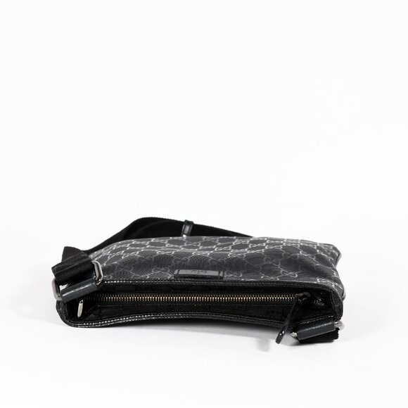 Gucci Black GG Imprimé Messenger Bag with Adjustable Strap - Picture 11 of 11